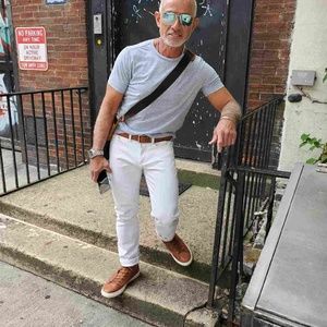 Meet your Posher, Martin